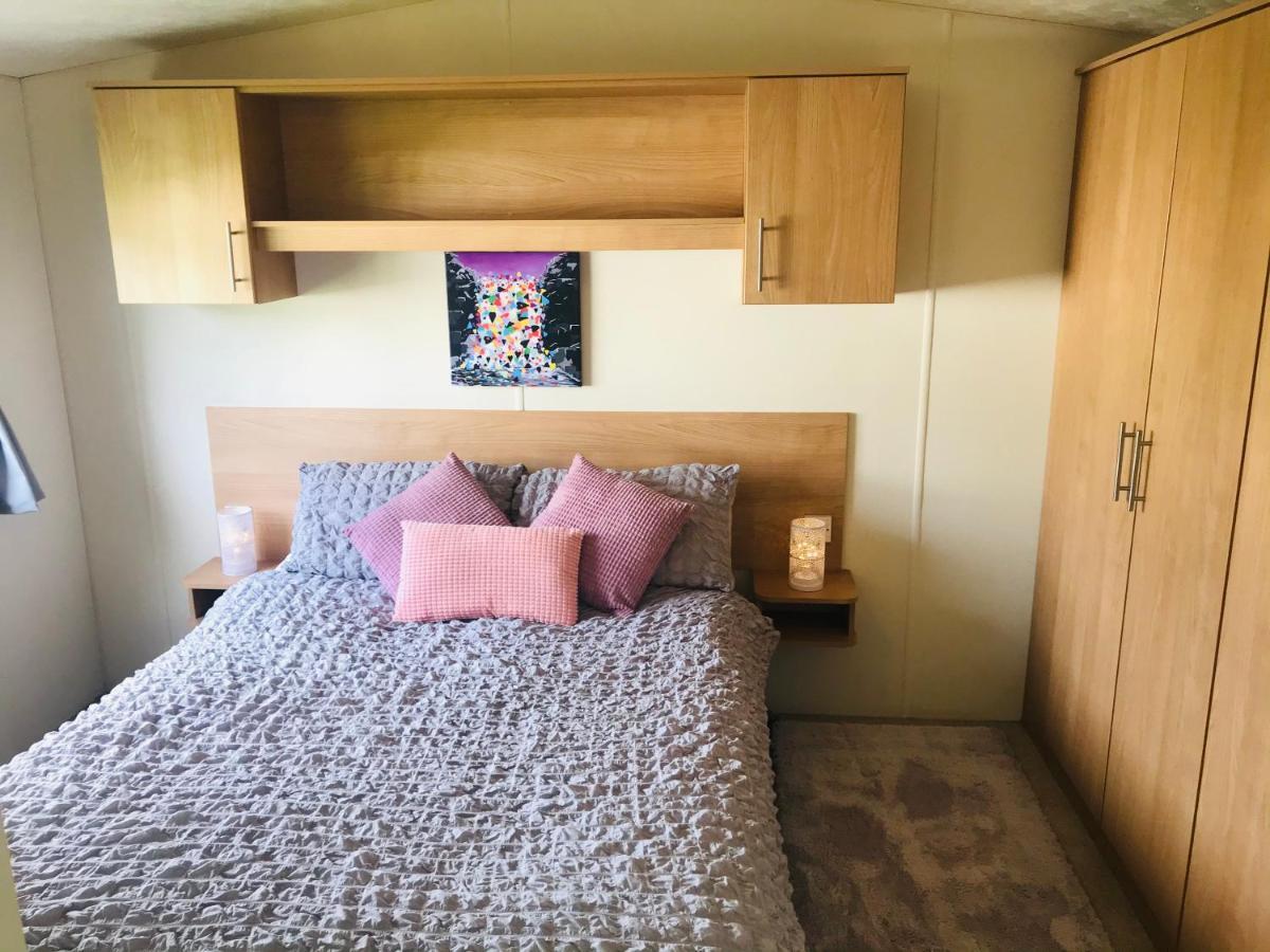 Turnberry Caravan Quiet Peaceful Location Near Golf Spas And Beaches Girvan Exterior foto