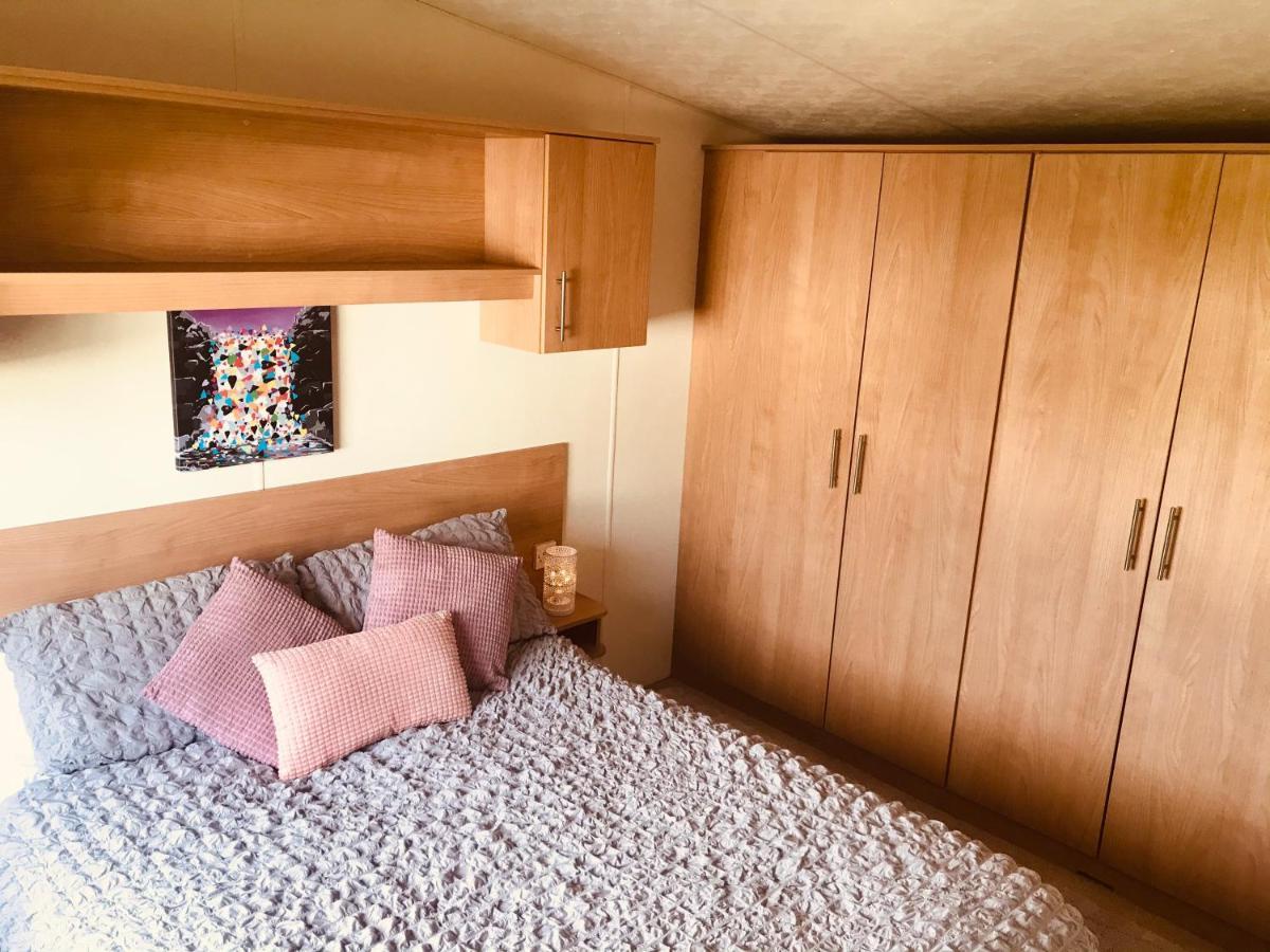 Turnberry Caravan Quiet Peaceful Location Near Golf Spas And Beaches Girvan Exterior foto
